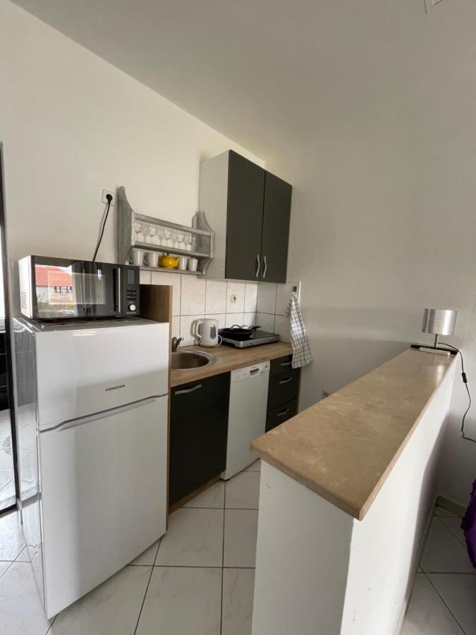 Apartments Frigan マスレニツァ エクステリア 写真